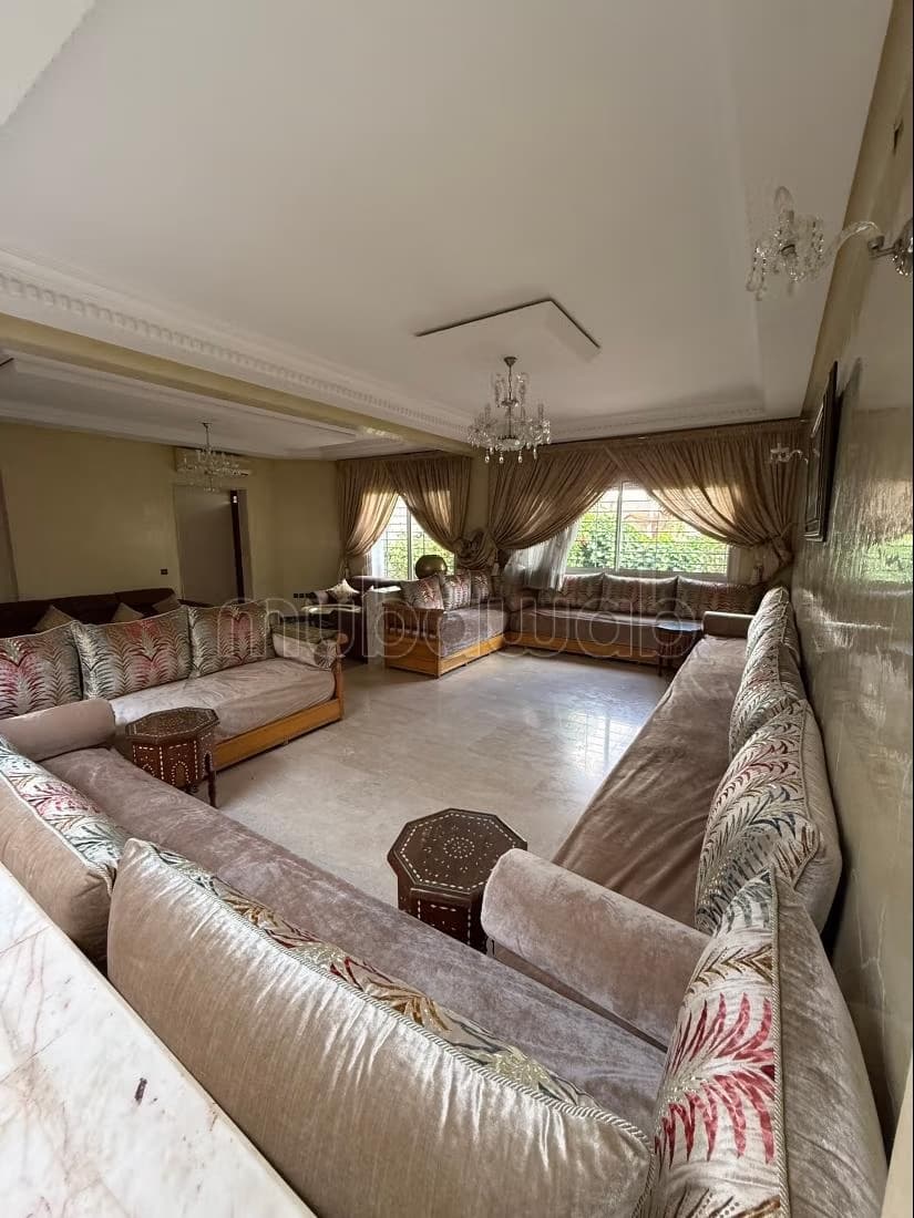 Villa à vendre sur guich oudaya dans Une résidence fermée