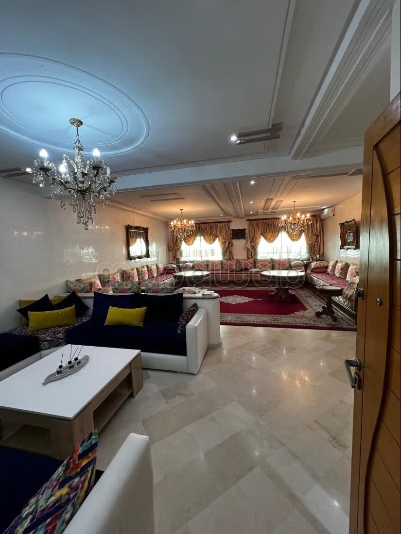 Appartement à l'achat à Hay Al Azhar. Surface de 145 m². M...