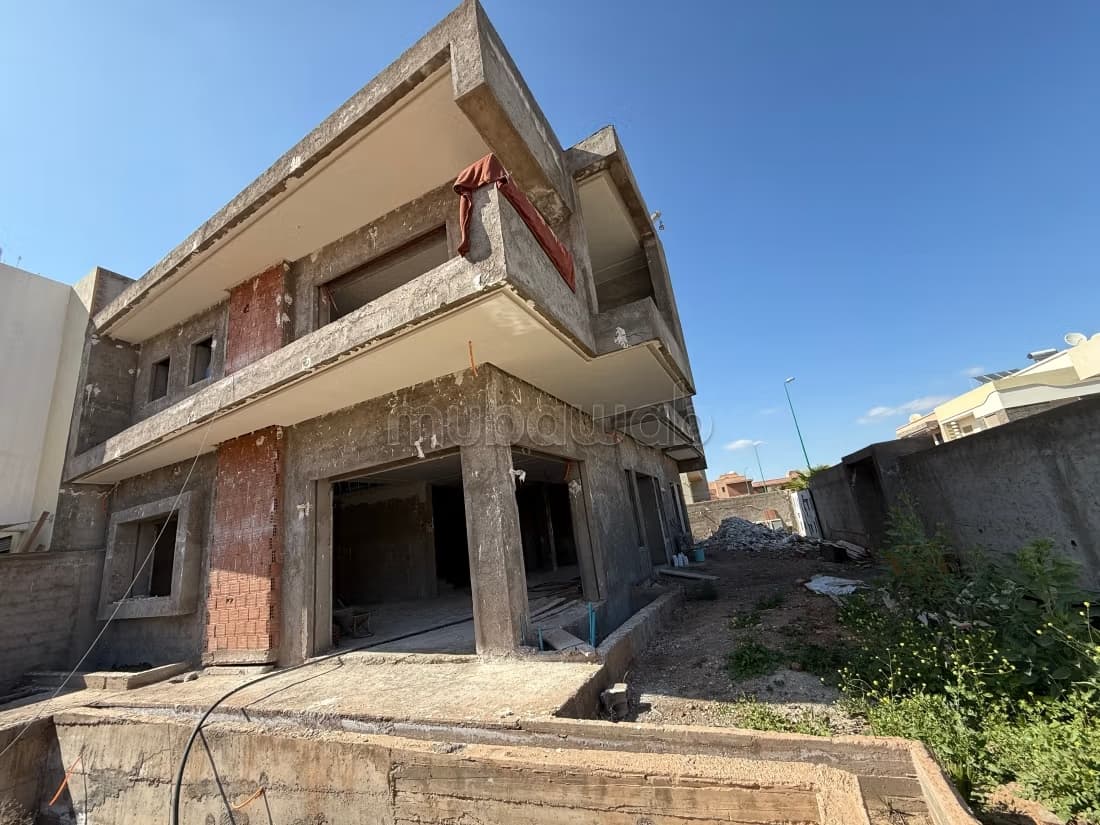 Villa semi finie Adresse d’exception sur le Boulevard Mohamm...