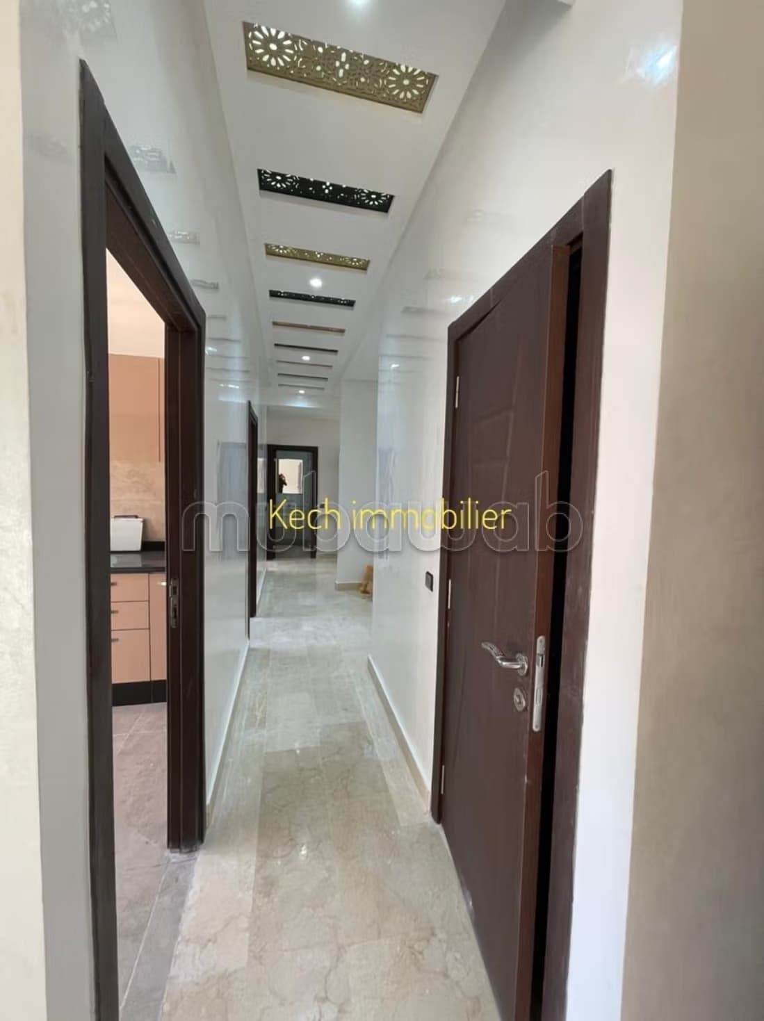 Joli appartement 3 chambres vide avec piscine à Targa