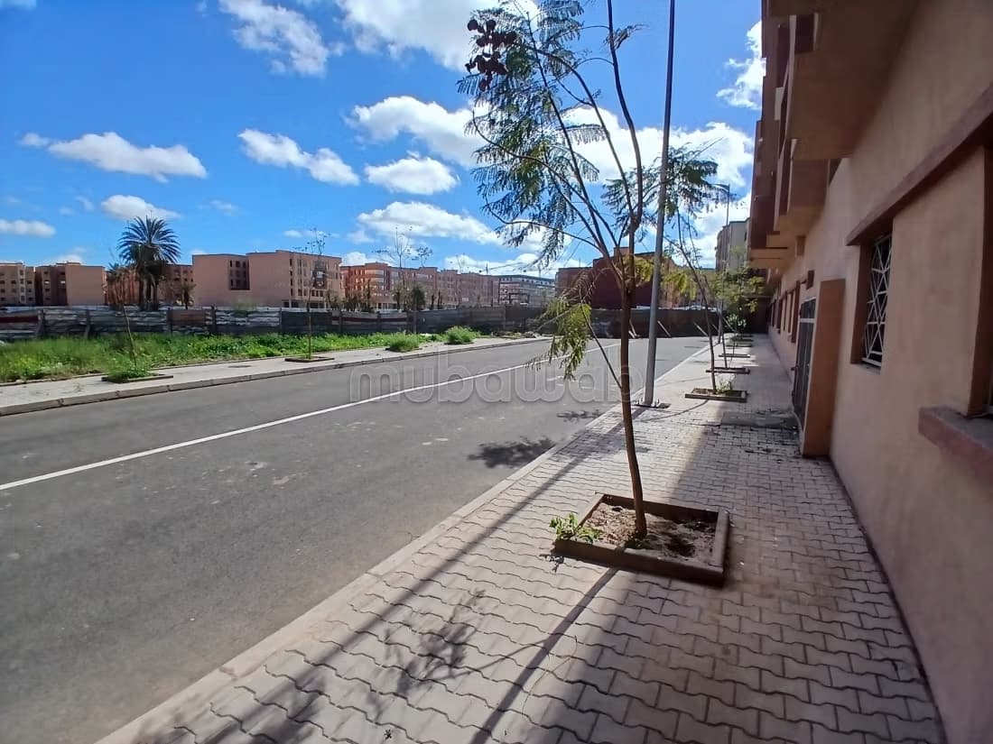 Appartement a cote Macdo a Vendre ou rahen