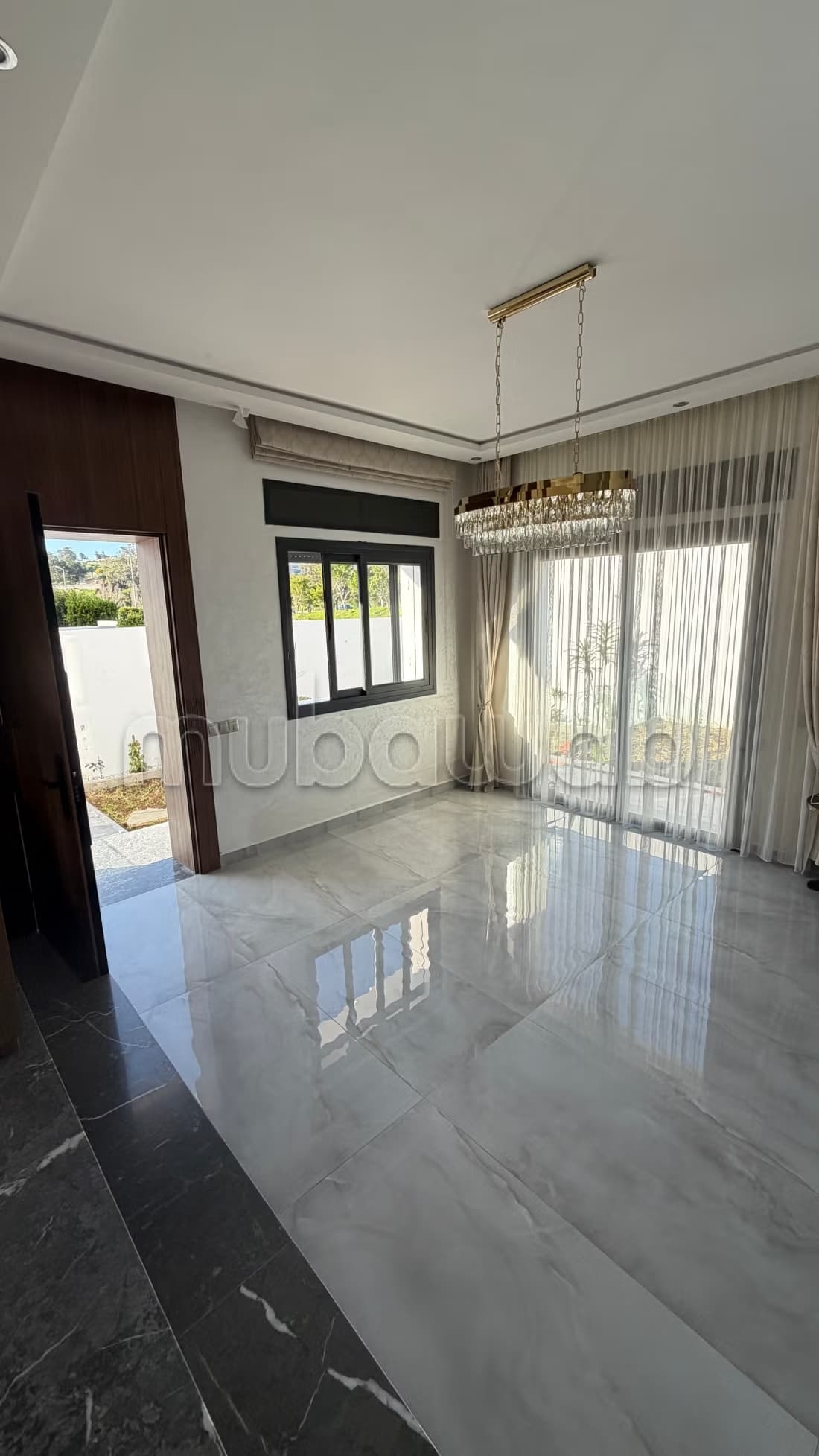 Somptueuse maison à vendre à Achakar. Superficie 240 m²