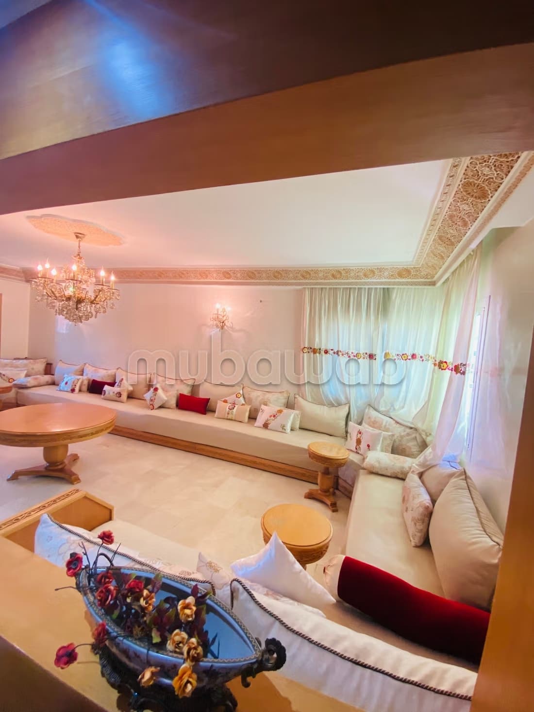 Appartement refait a neuf a vendre sur Beausejour boulevard...