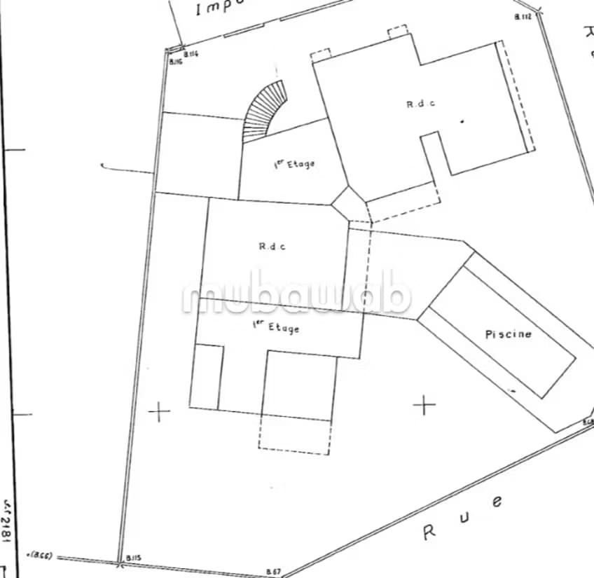 Terrain Cité Suisse. Superficie 1324 m²