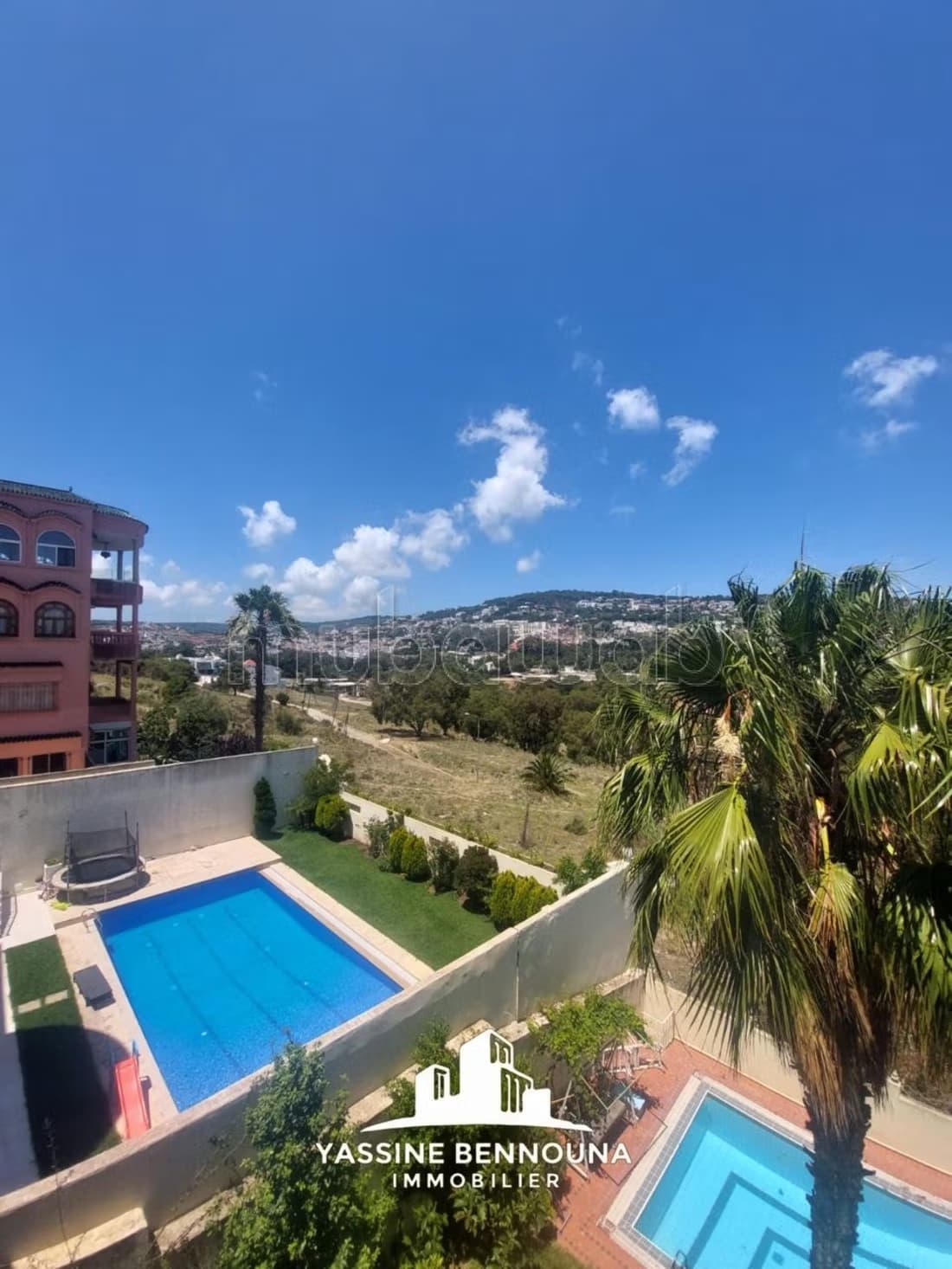 À VENDRE Villa de Prestige à Moujahidine