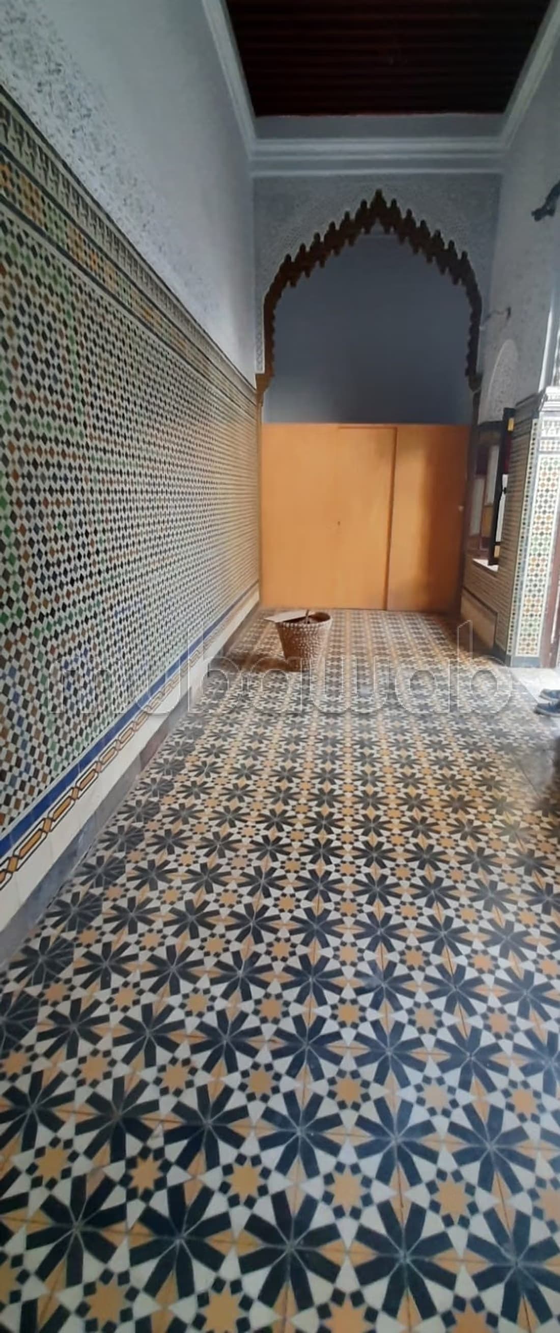 Maison à la vente à Médina. Superficie 234 m². Salon traditi...