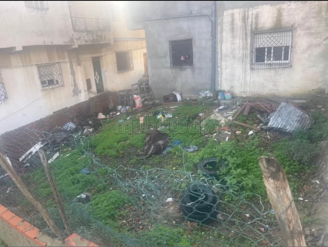 Beau terrain à la vente à Taboula. Superficie 75 m²