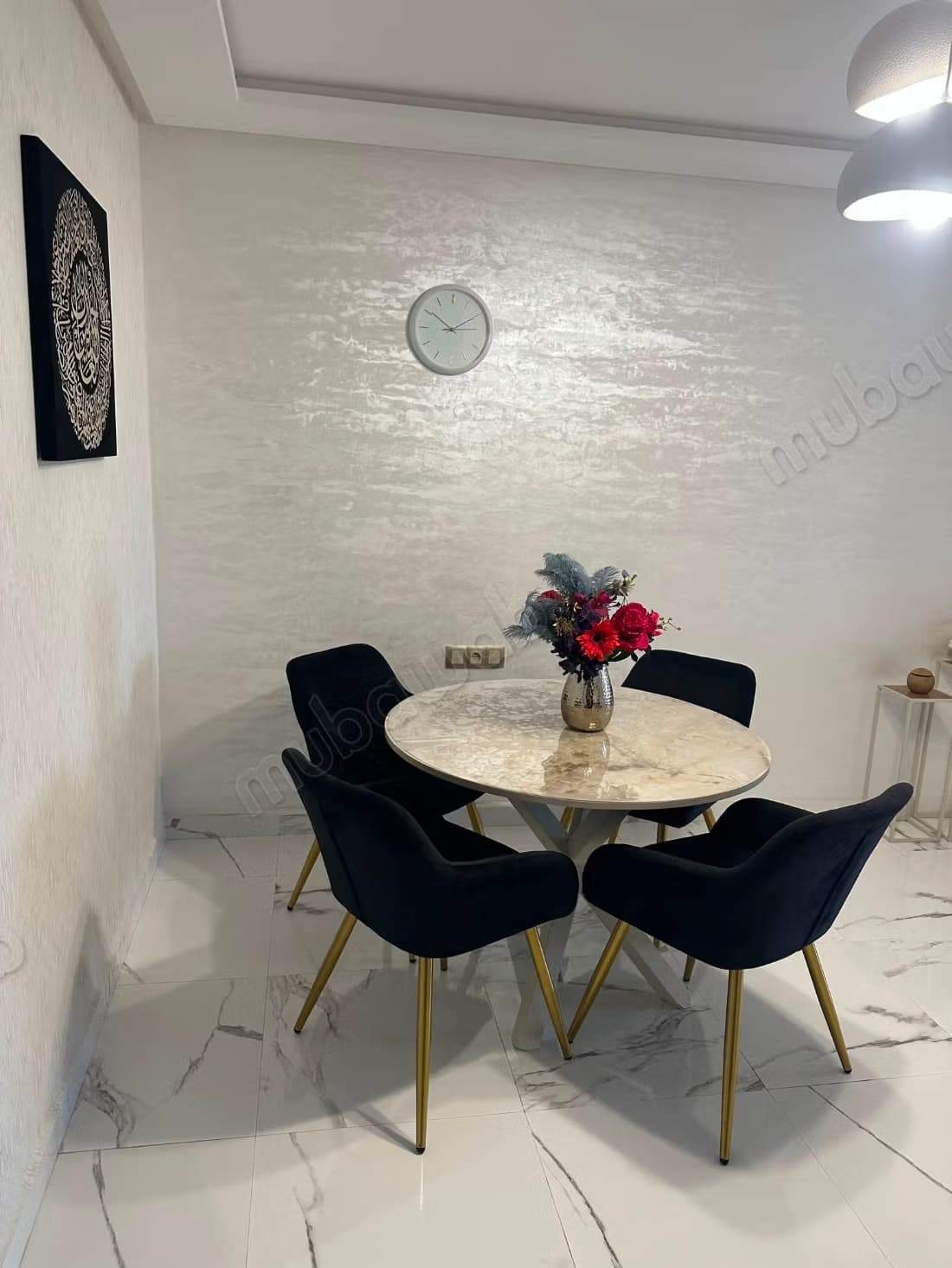 Louez cet appartement à Hay Hassani. Surface de 96 m². Conci...