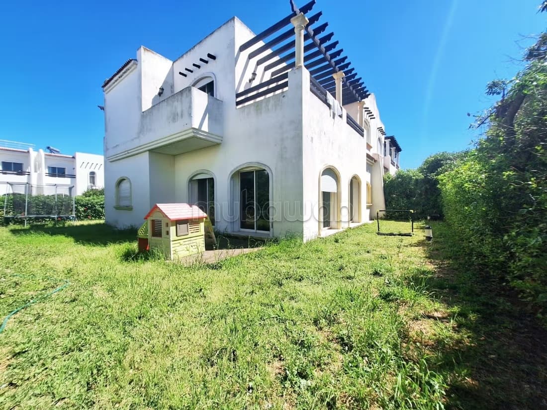 Location belle villa résidence fermée avec piscine
