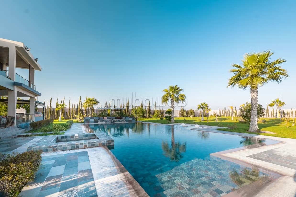 Le Sanctuaire: Villa à vendre à Issen 1 Hectare