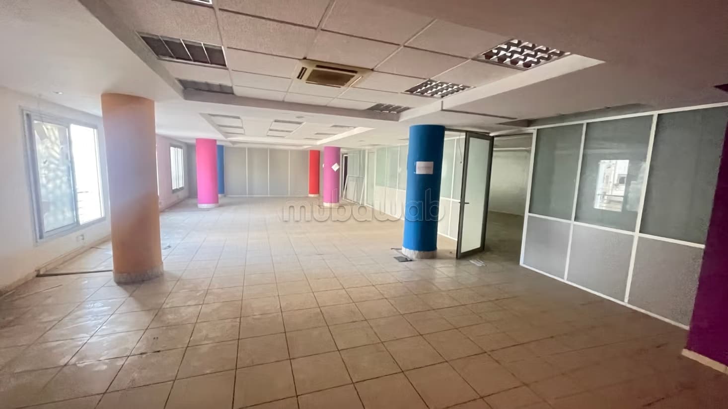 Location de bureaux à Médina. Surface de 230 m²