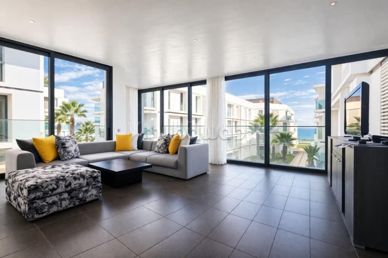 Vente Magnifique appartement avec vue mer frontale à Anfapla...