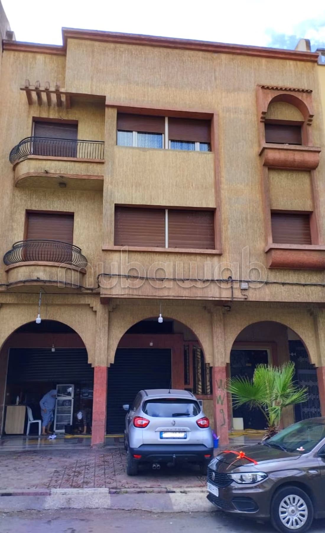 Opportunité exceptionnelle: Maison spacieuse avec garages et...