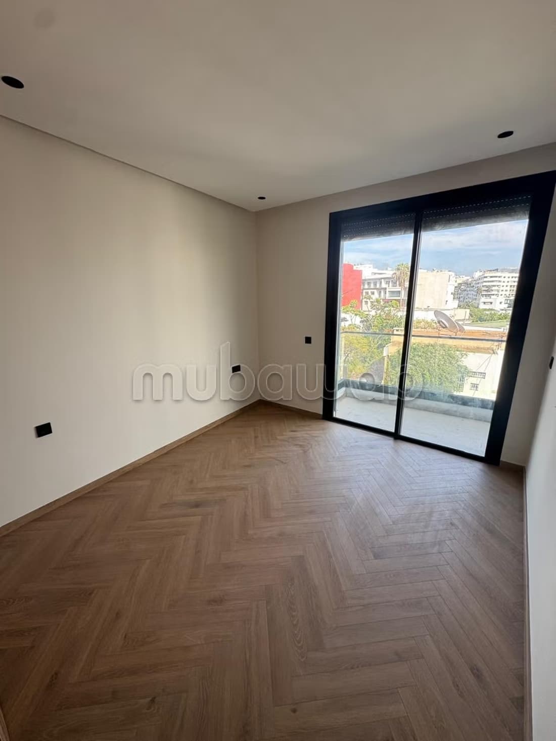 Appartement à vendre à Oasis. 1 belle chambre. Antenne par...