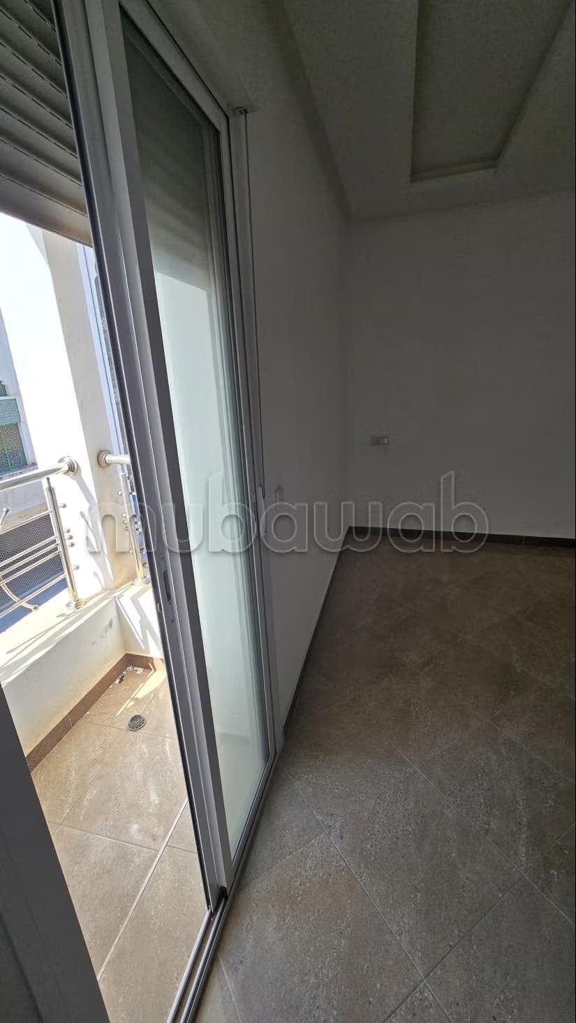 Vente d'un bel appartement à Medina. 3 belles chambres. Avec...
