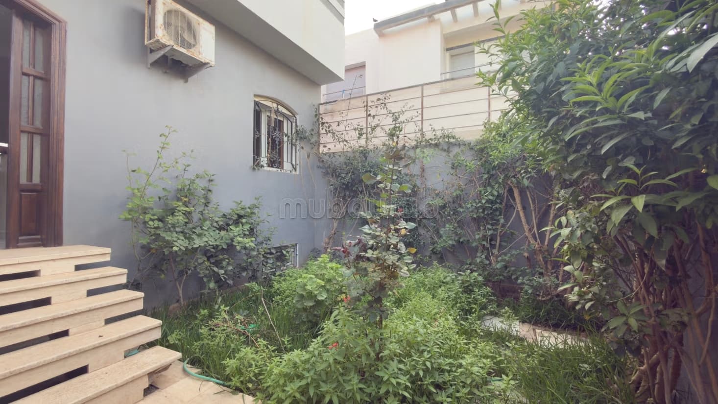 À Vendre: Villa avec du potentiel à rénover