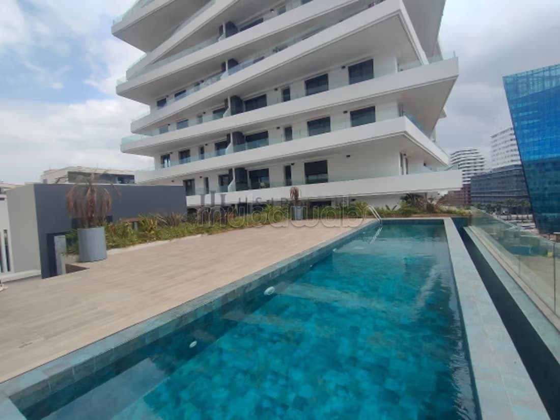 T4 vide 118 m² – 3 chambres – terrasse