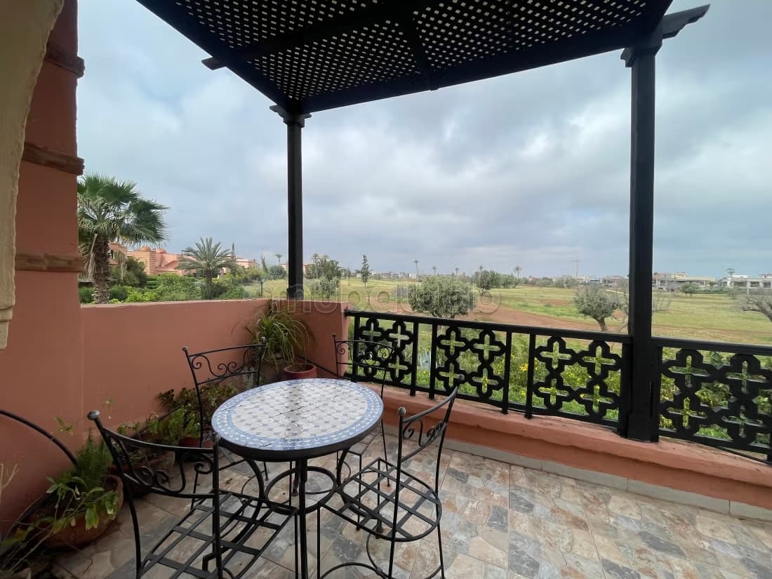 Superbe appartement avec grande terrasse vue golf – Atlas Go...