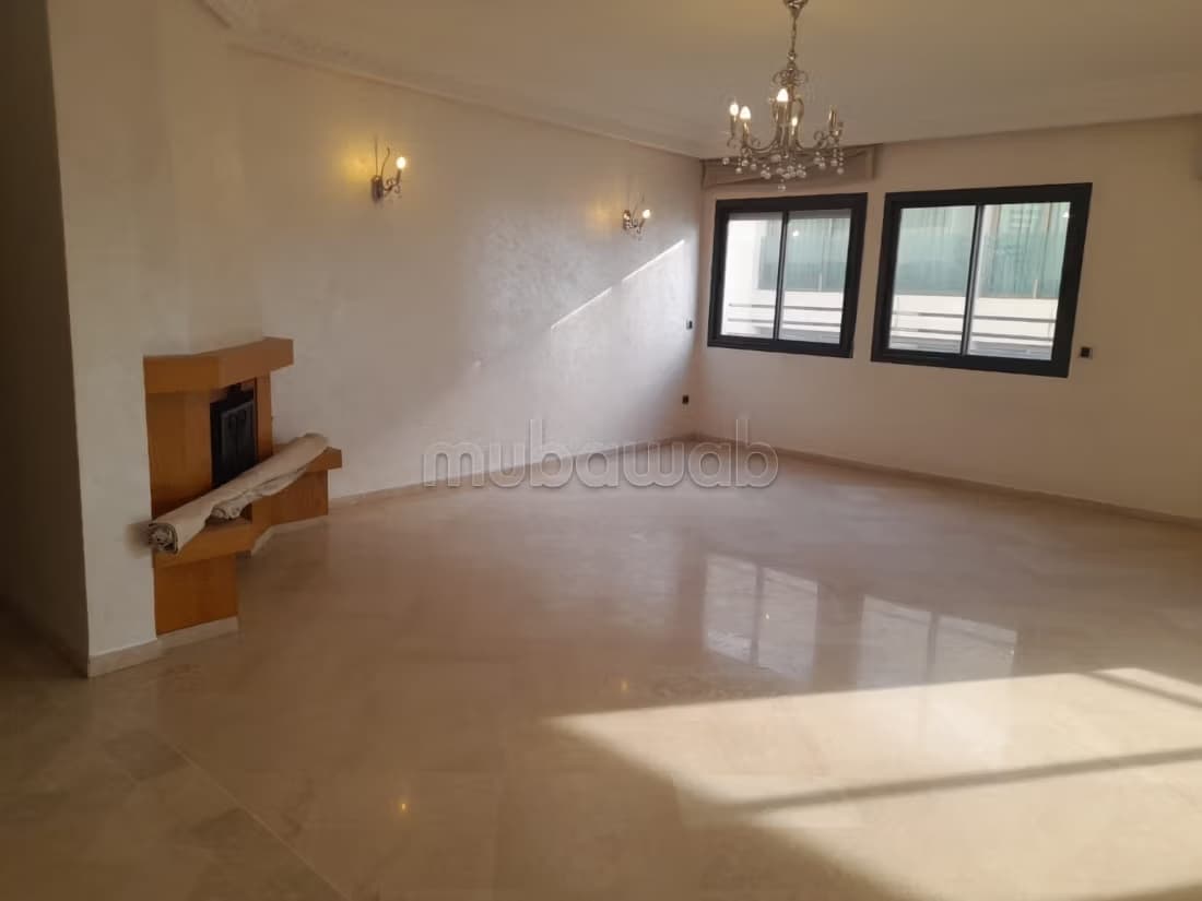 À vendre appart bourgogne 189 m2