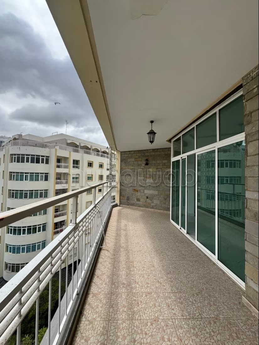 Appartement vide 4 chambres a louée sur iberia