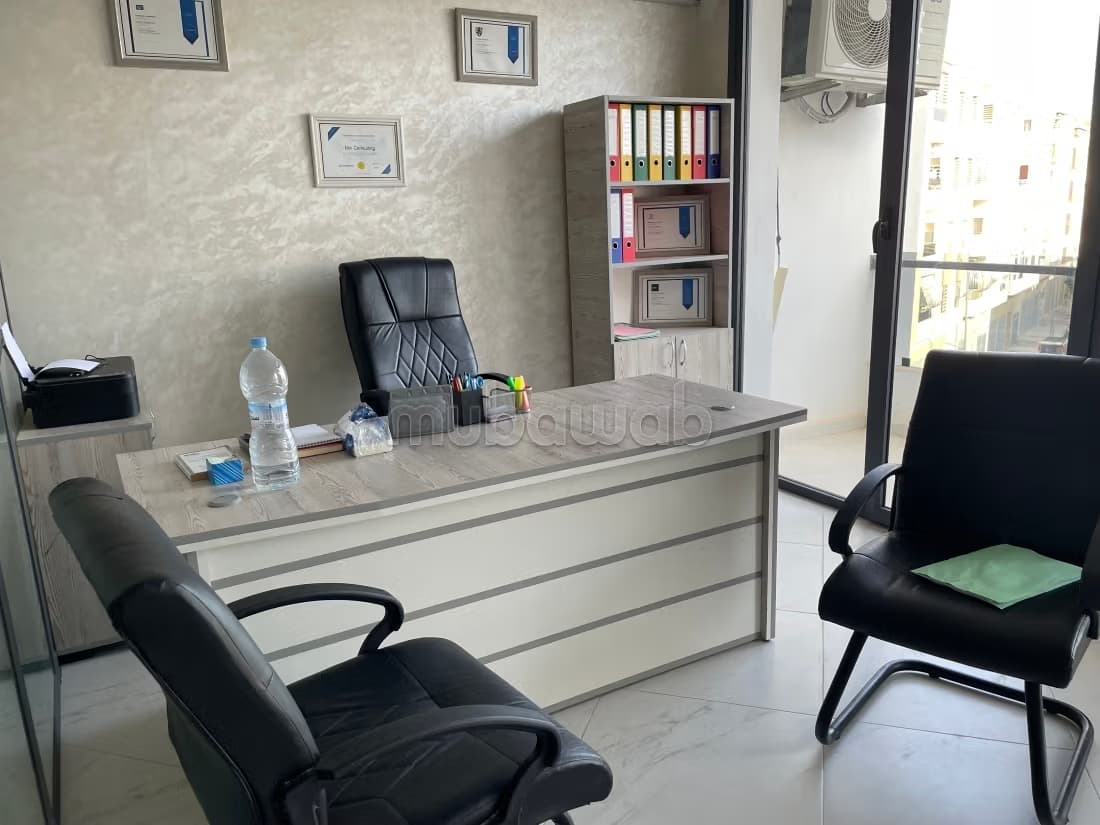 Location de bureaux à traik ain chkef a cote de blanco. Surf...