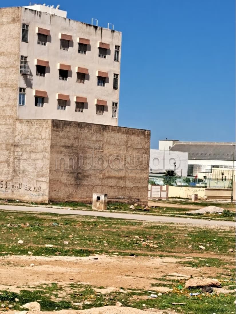 Beau terrain à la vente à Hay Bensouda. Surface de 287 m²
