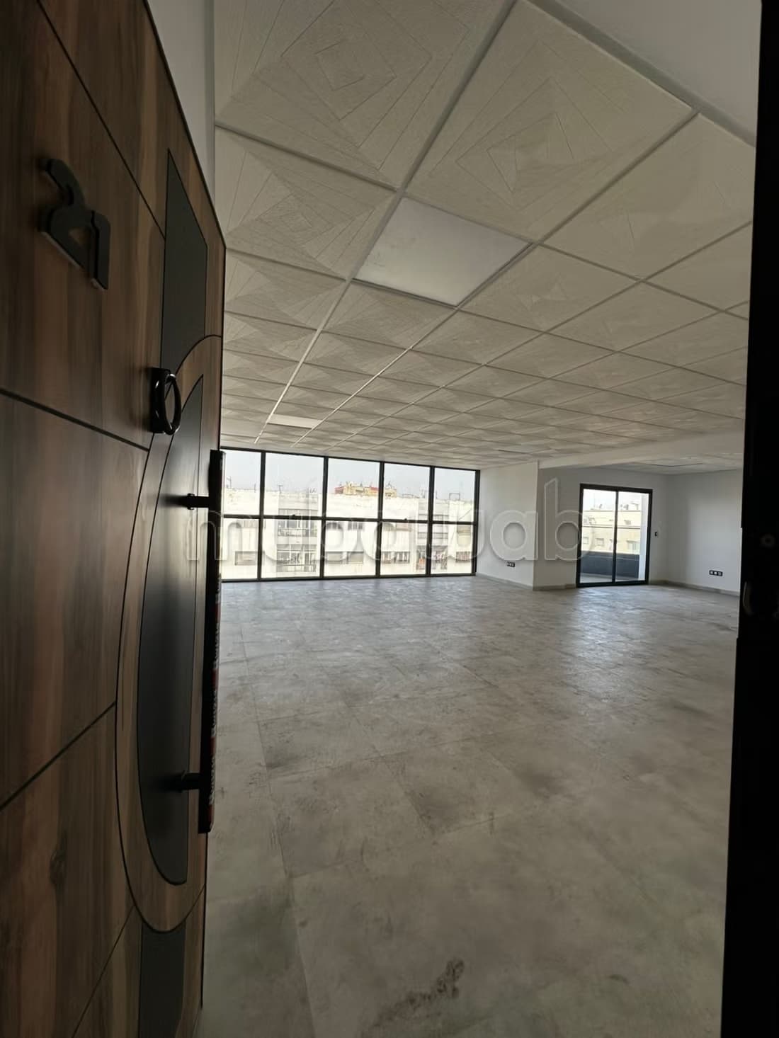 Plateau de bureau neuf en location