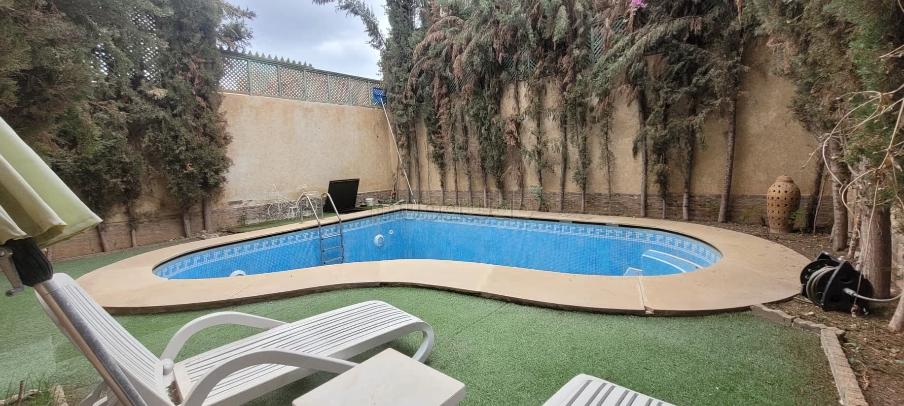 Villa entièrement meublée à louer avec piscine