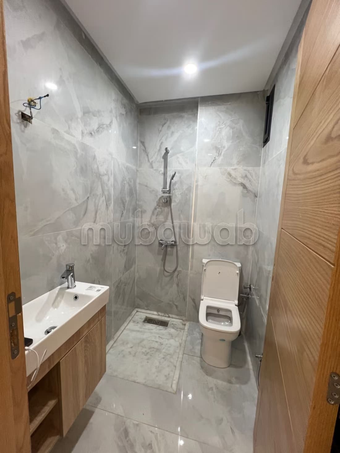 Appartement à l'achat à Riad Oulad Mtaa. 4 pièces. Salon tra...