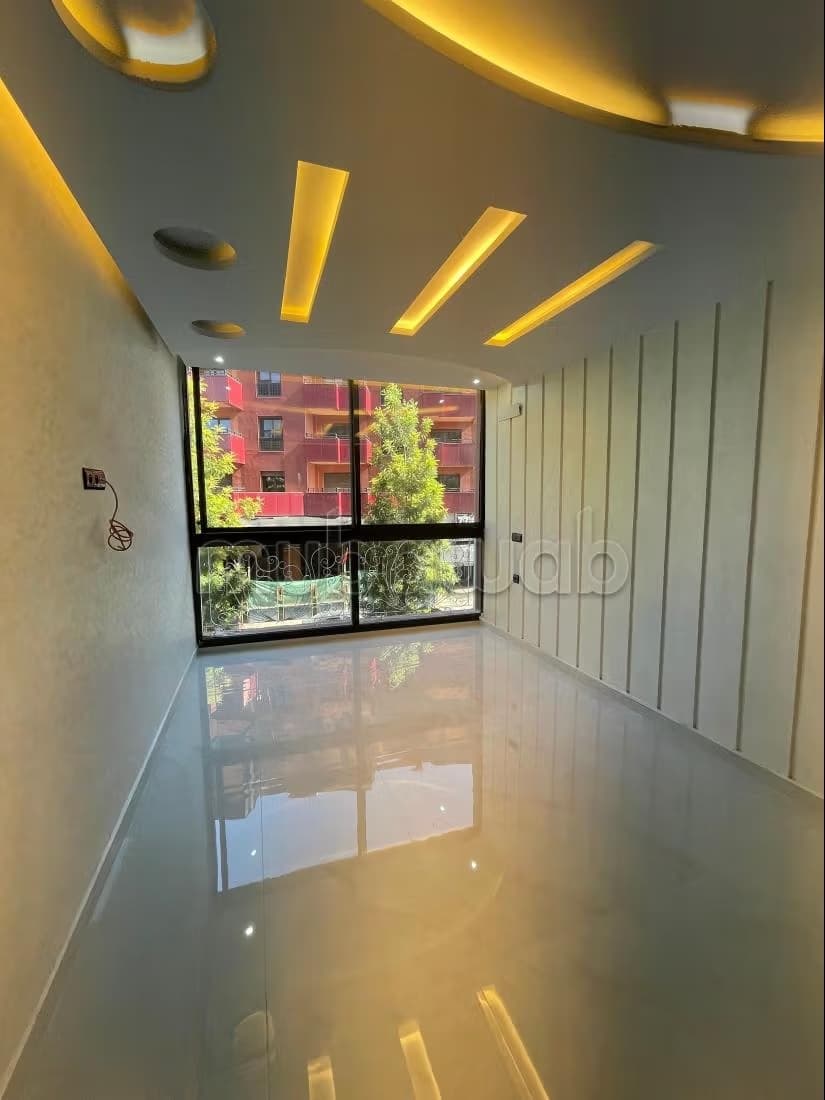 Bel appartement a vendre avec terrasse vue sur le boulevard...