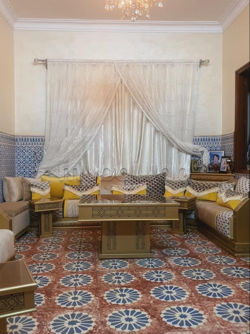 Belle maison en location à Bab lekhmiss. 6 grandes pièces...