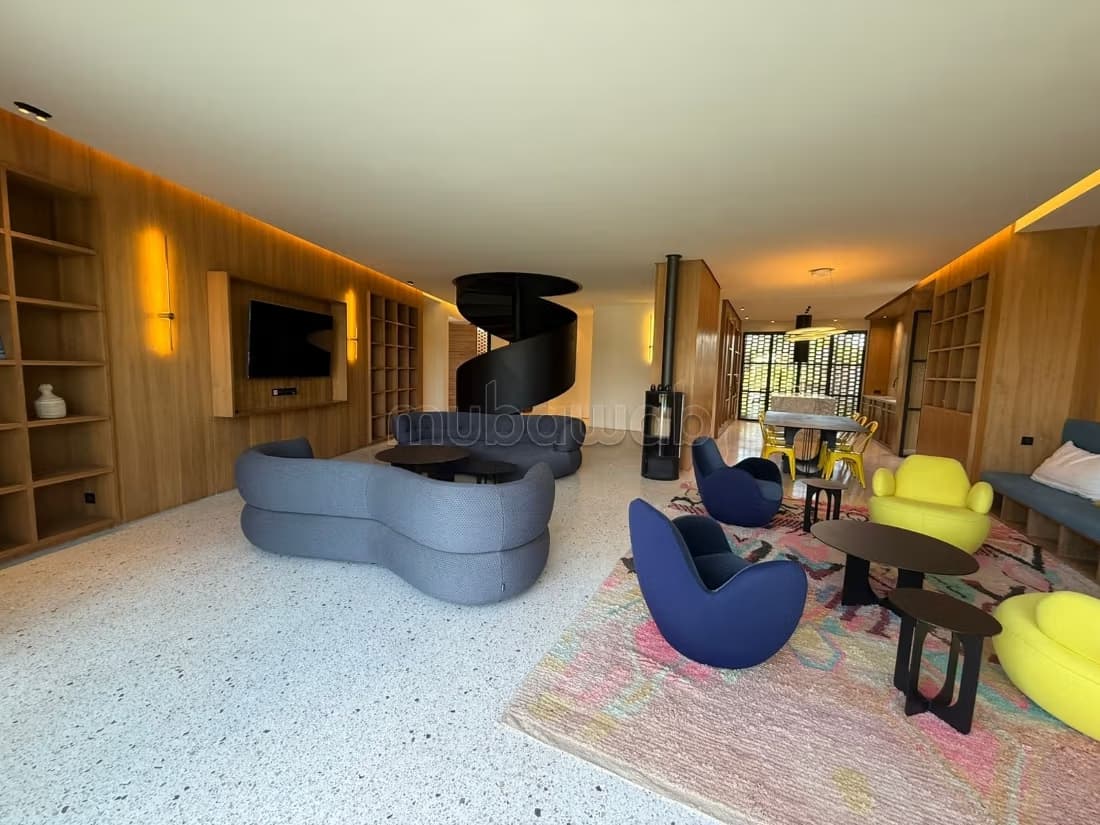 Superbe villa à louer à Route de Ouarzazate. 5 grandes pièc...
