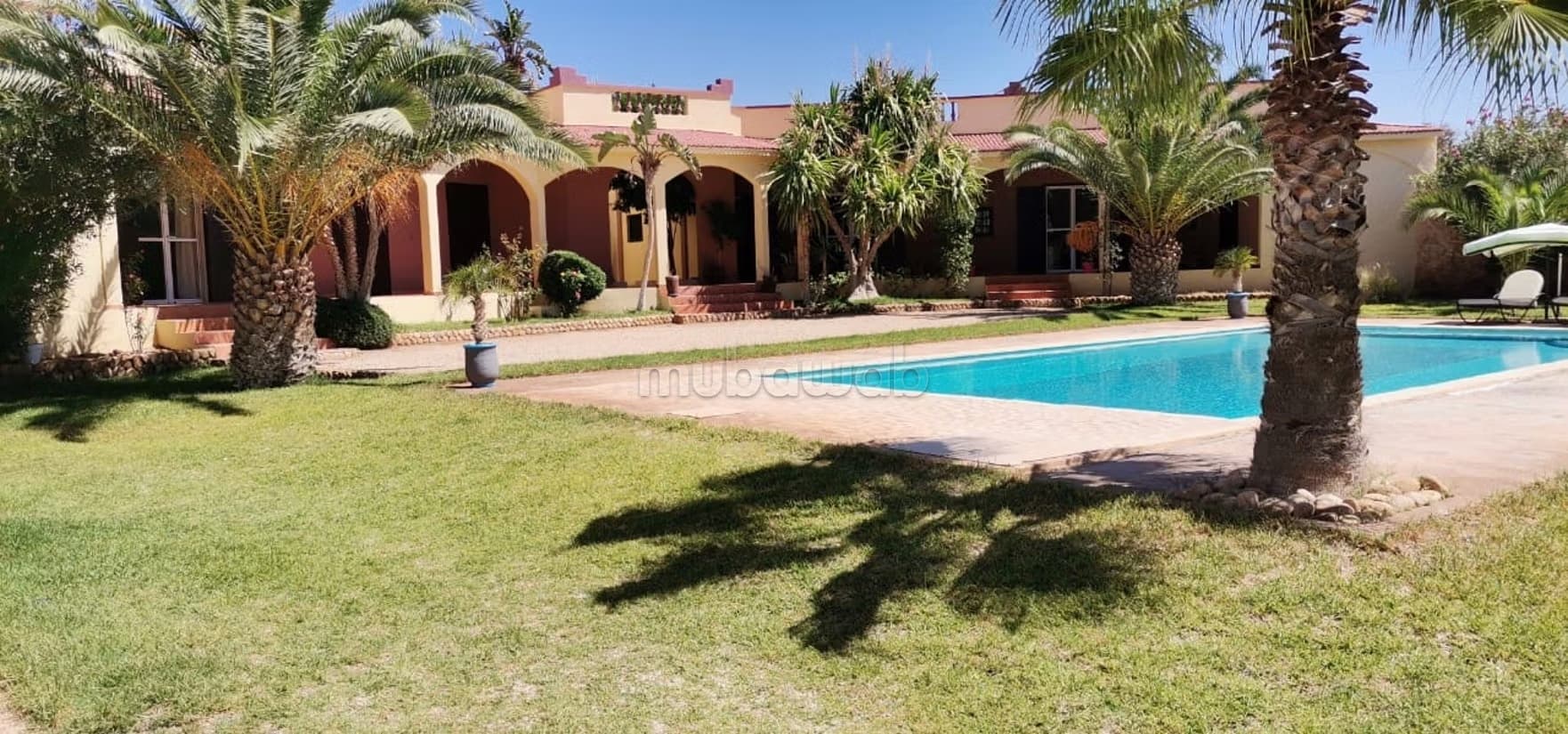 Propriété d’exception avec piscine et 11 000