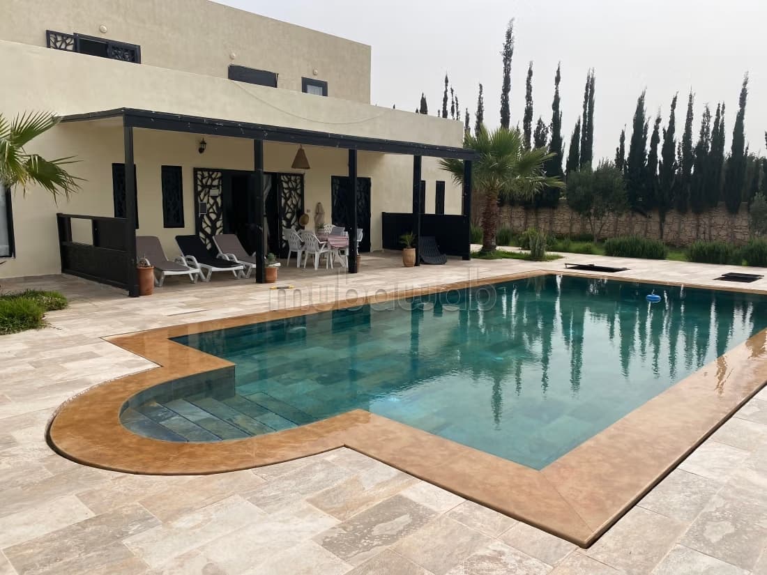 Villa sans AVNA, avec piscine