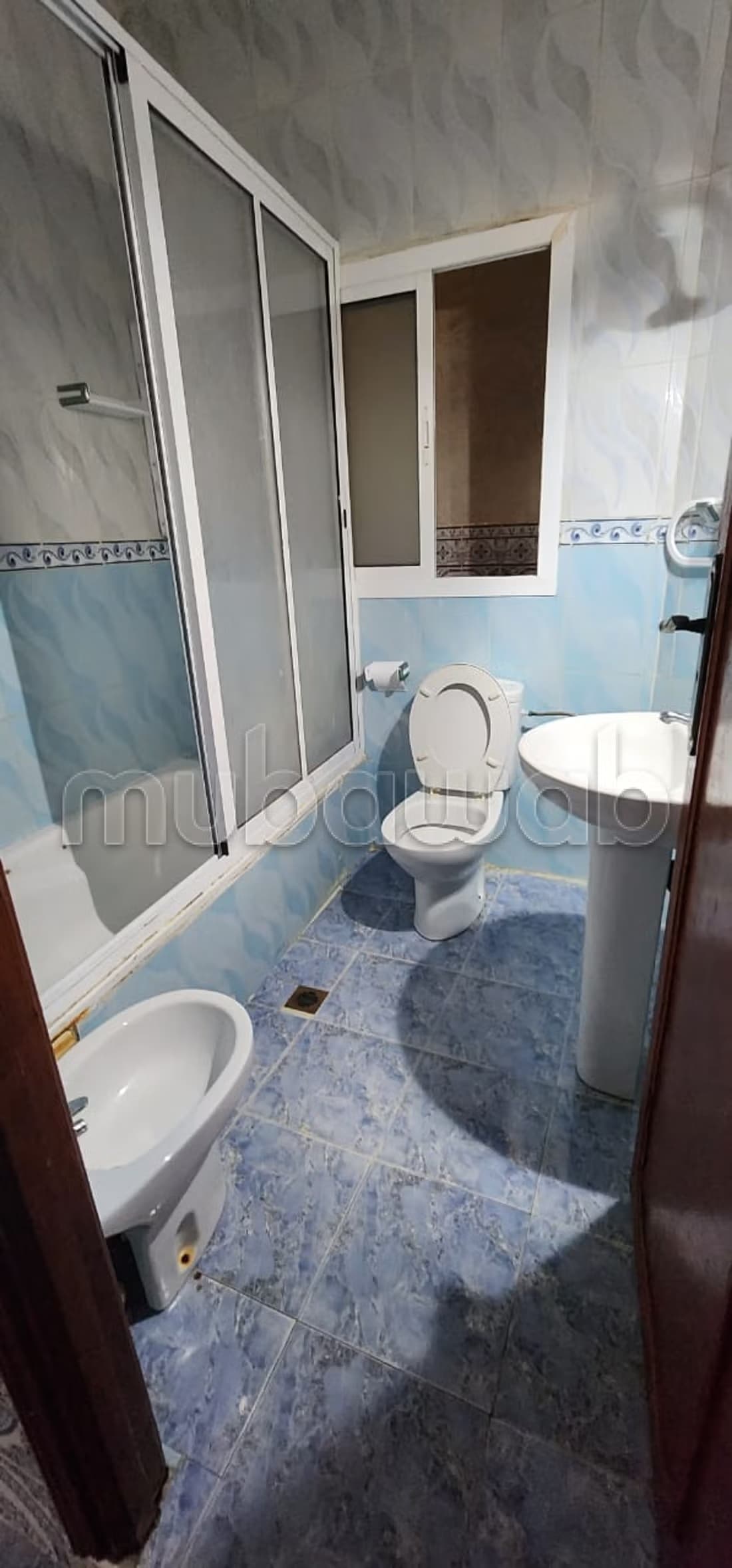 Appartement à louer au mois à Moujahidine