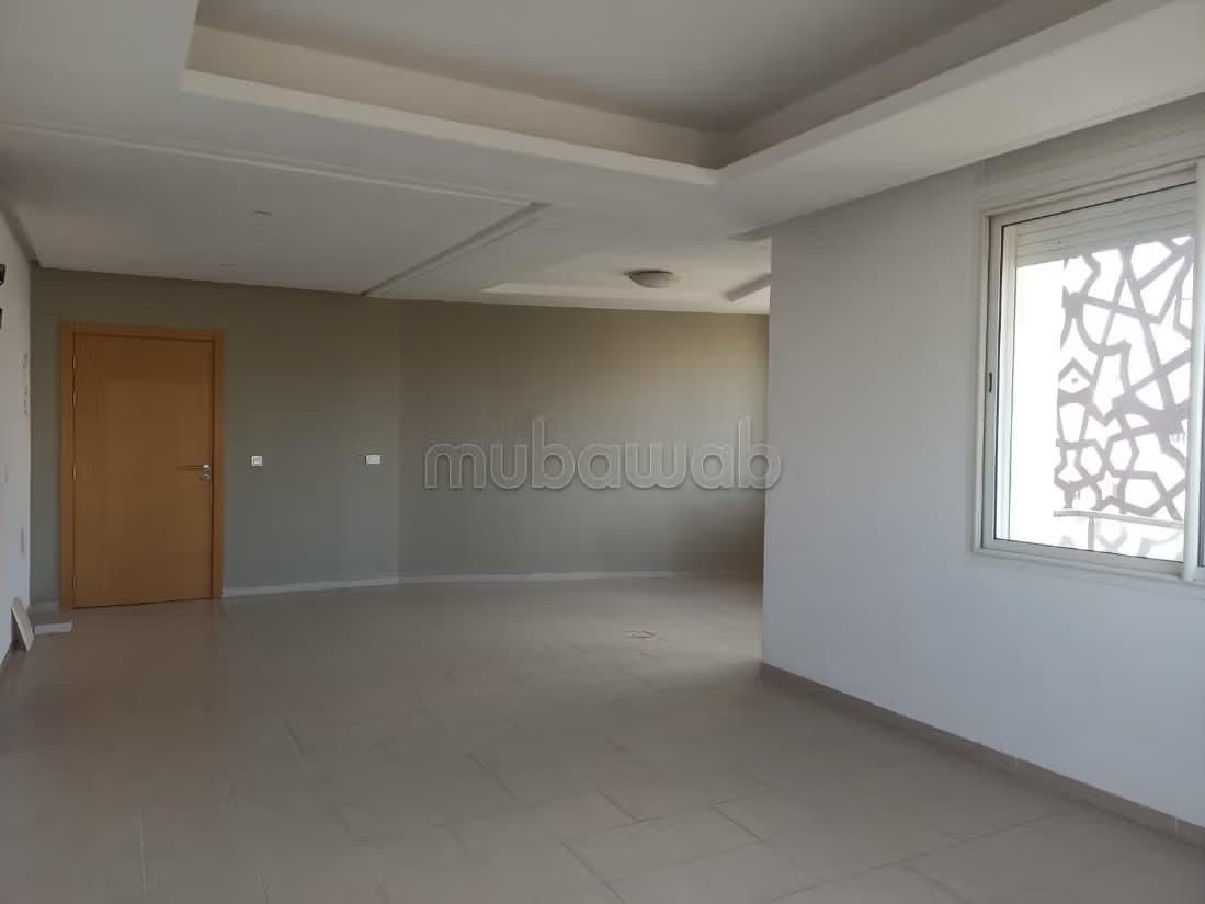 Un bel appartement vide à loué situé à CGI Kénitra