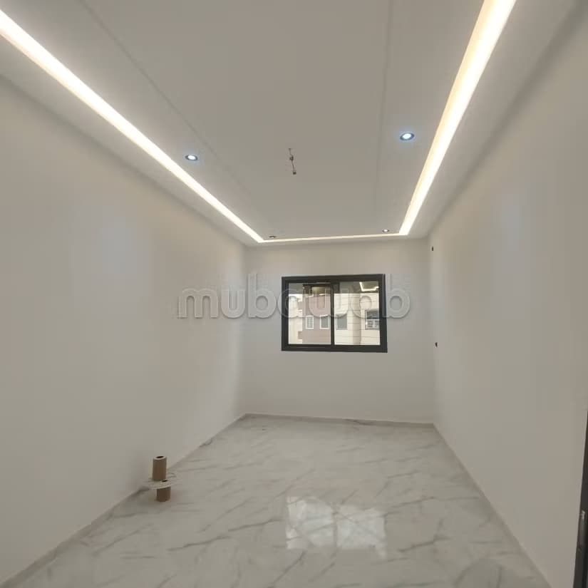 Vend appartement à Centre. Superficie 70 m². Double vitrage...