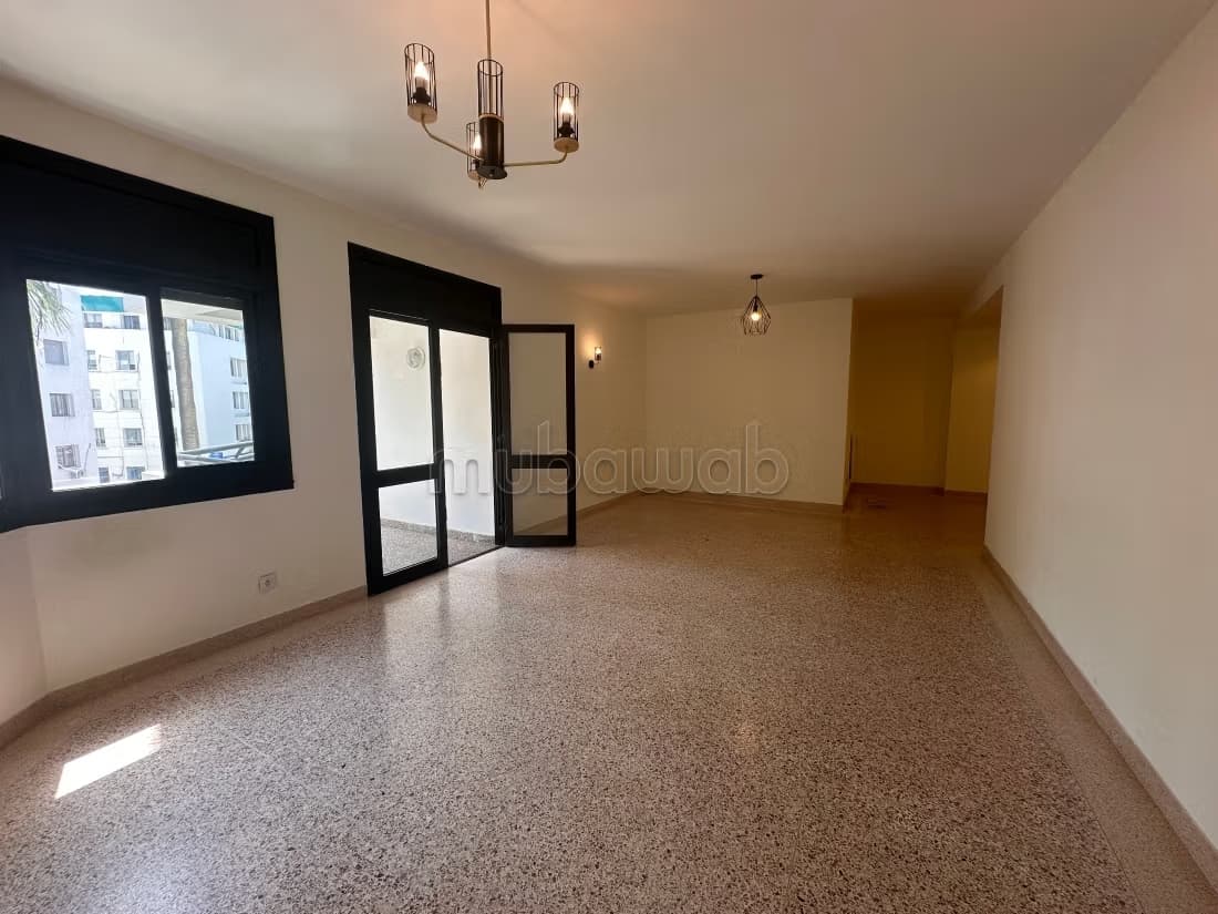 Appartement en location en Hassan Centre Ville. 4 grandes pi...