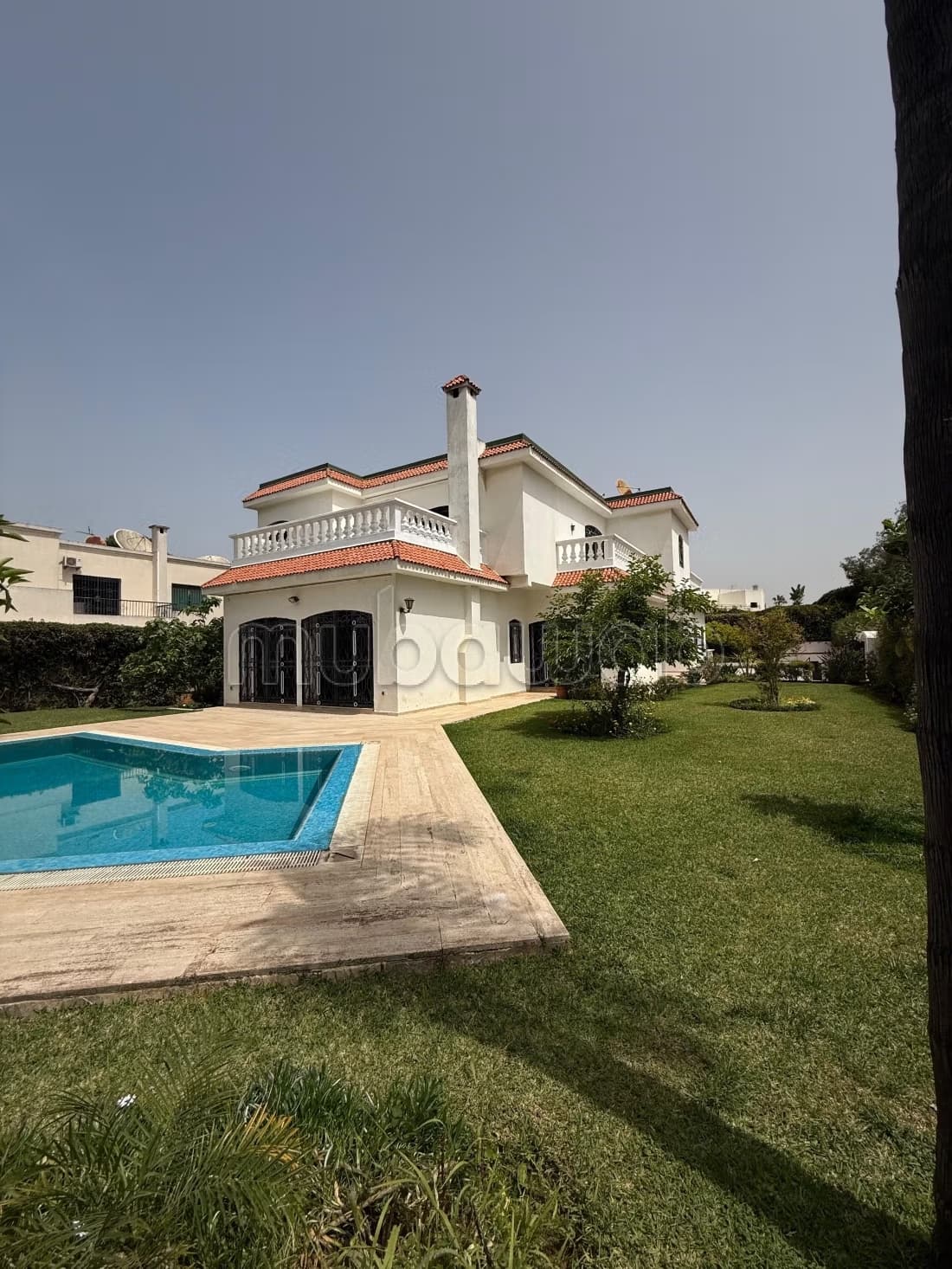 Maison de luxe à louer à Riyad. Superficie 1000 m². Cheminée...