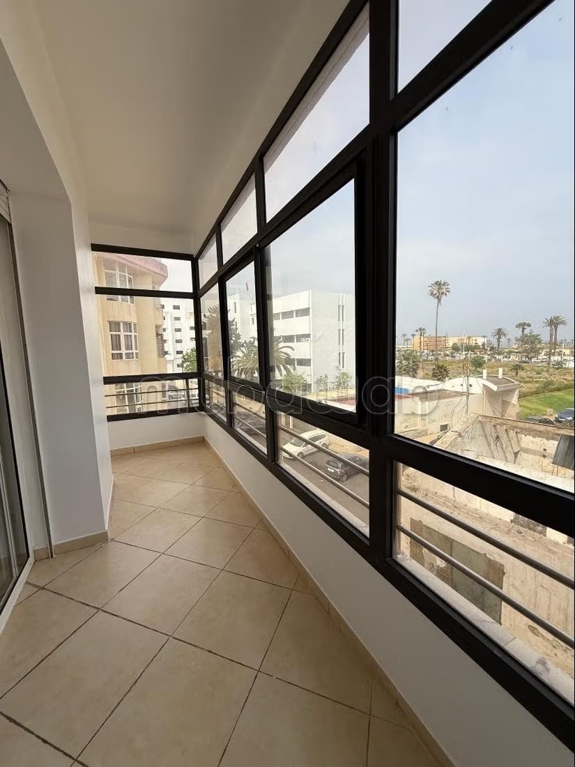 Appartement à louer à Kébibat. Superficie 160 m². Avec gar...