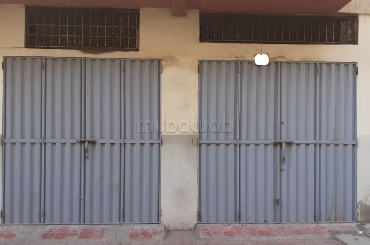 MAGASIN / GARAGE A VENDRE 40 metres carres a sale