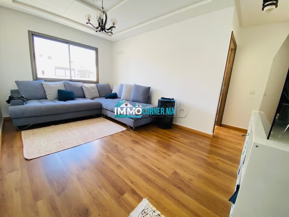 Appartement cosy à louer avec grande terrasse et garage – Ce...