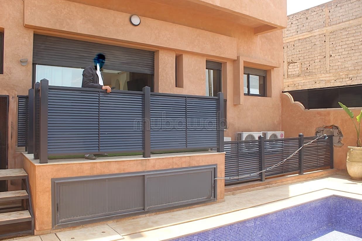 Villa avec piscine quartier Mabrouka