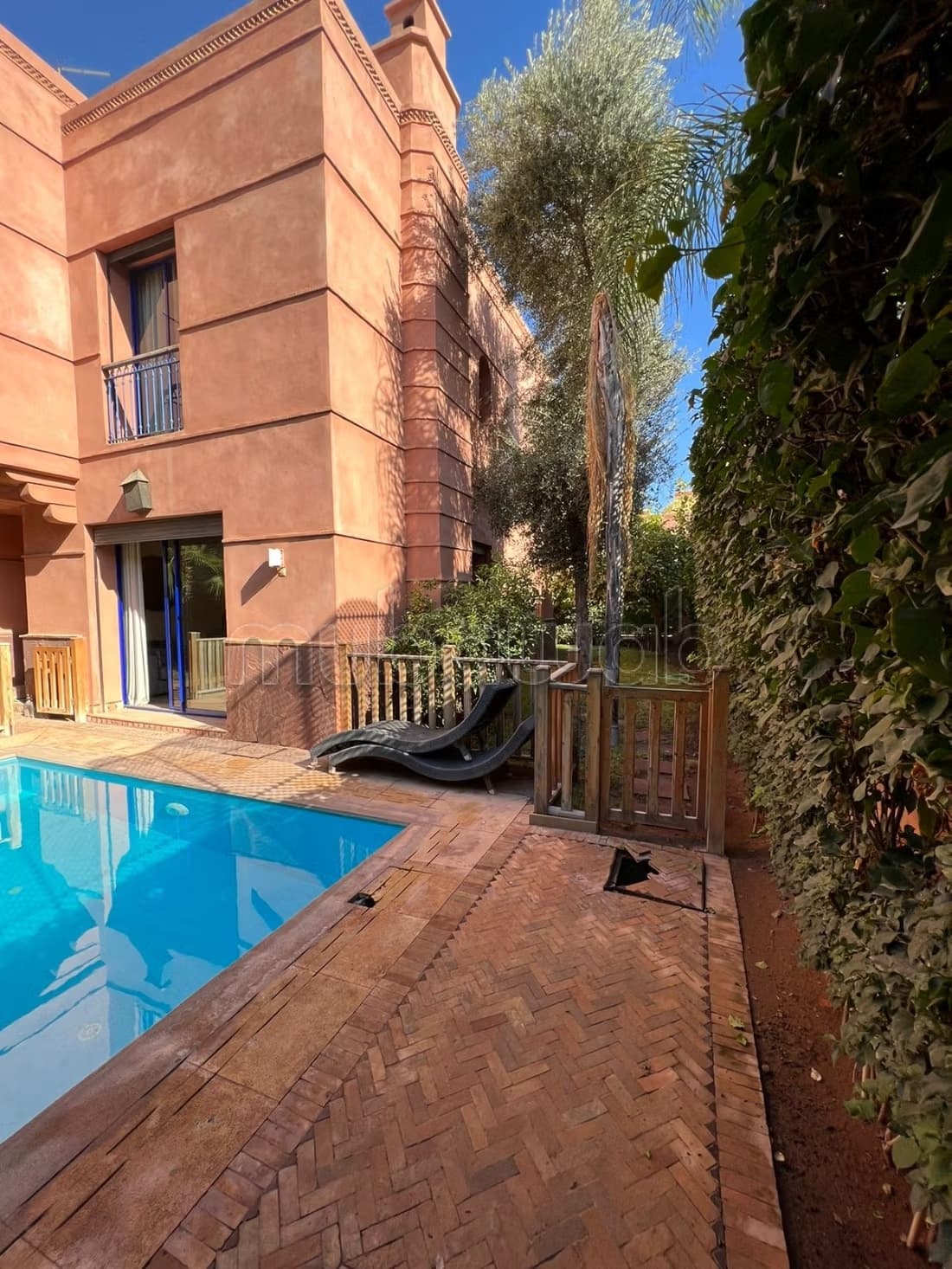 Villa 300m Meublé A Route de Casa