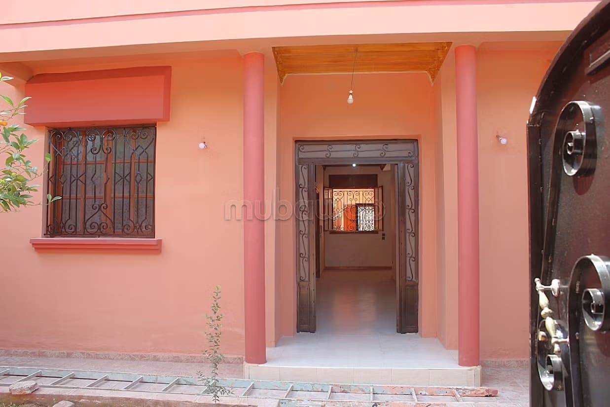 Villa a Louer de quatre chambres