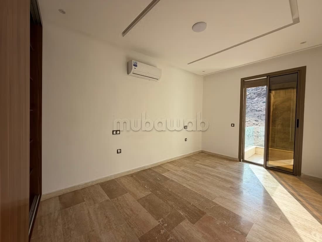 Louez cet appartement à Camp Al Ghoul. Superficie 70 m². A...