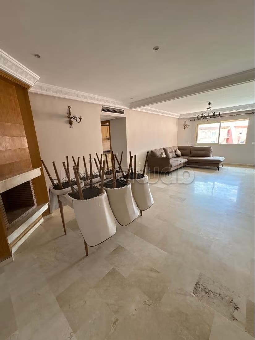 Appartement à louer à Amerchich. Surface totale 90 m². Vue e...