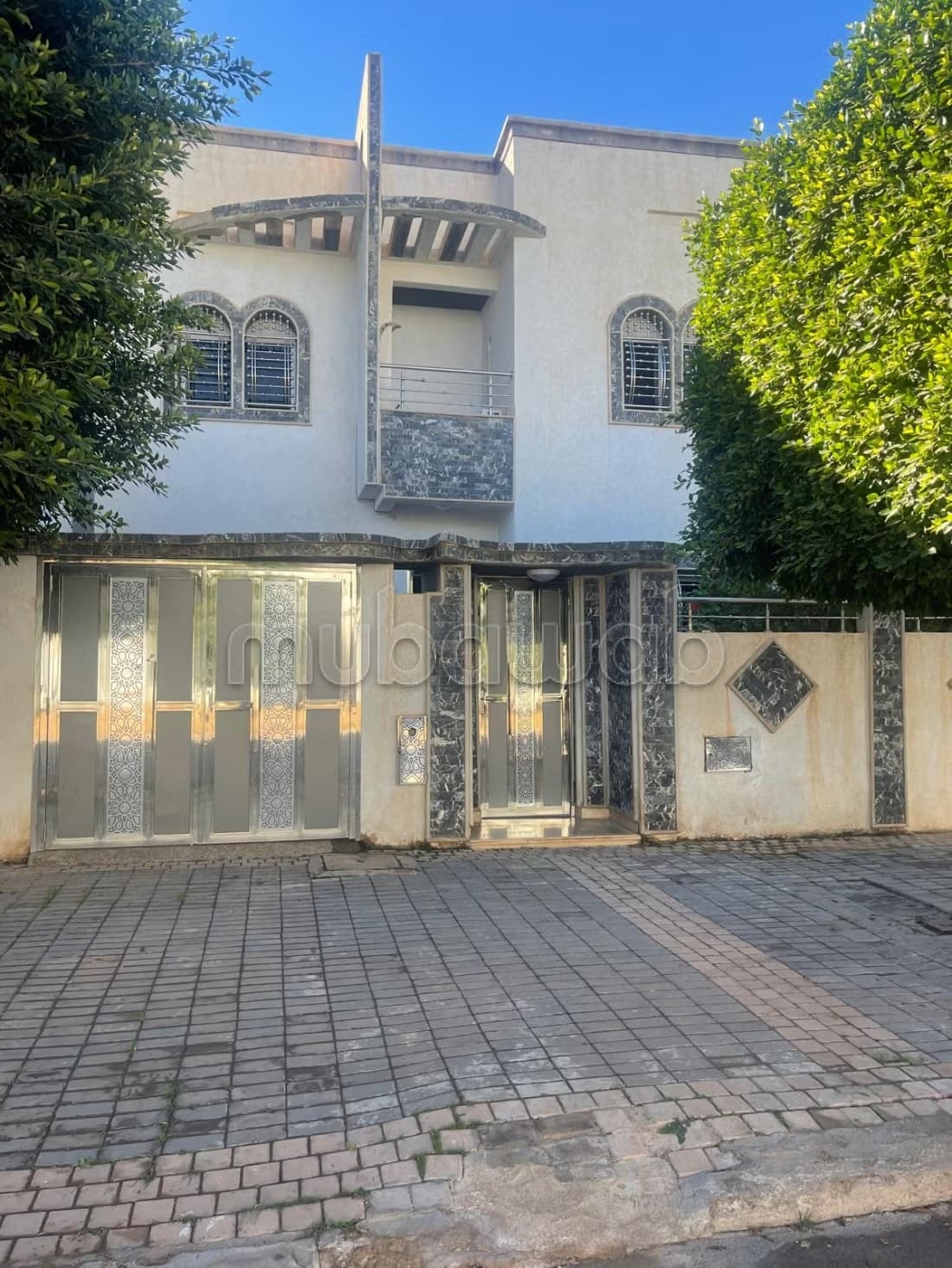 Maison de luxe meubléeà vendre à riad isly. 3 chambres agréa...