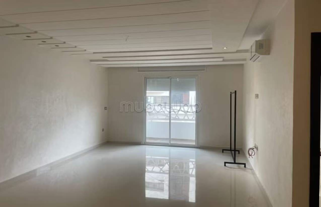 Spacieux appartement a Tanger a vendre avec place garage tit...
