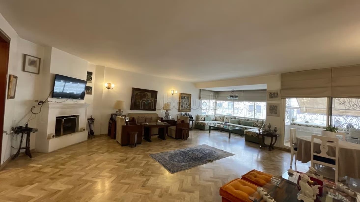 Appartement à vendre à Triangle d'Or. 3 pièces. Cheminée et...